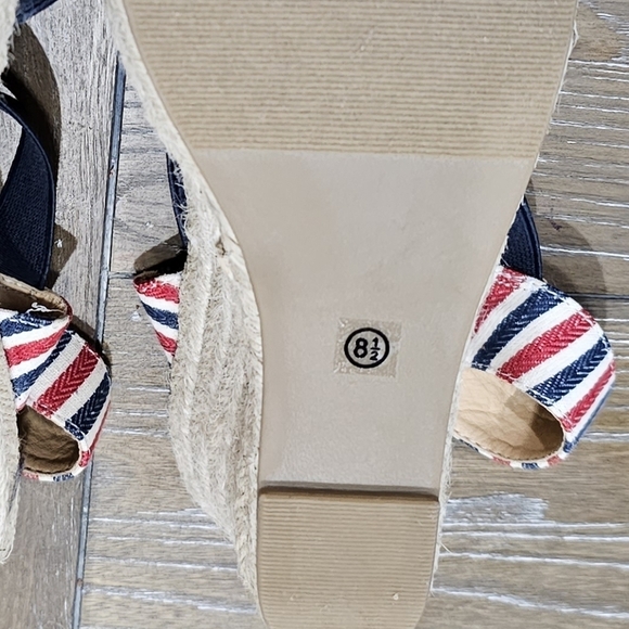 Wanted Espadrille Wedge, Szie 8.5  NWT - Picture 9 of 9